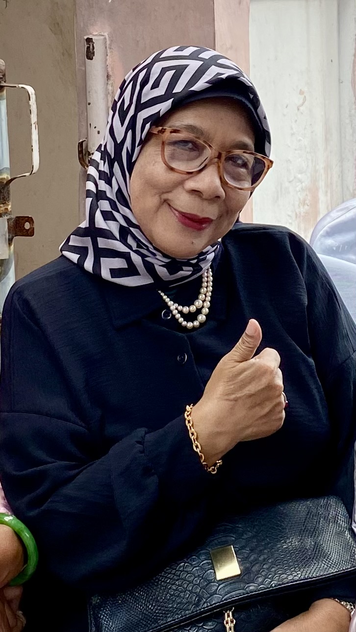 Dra. Hj. Yati Maryati, MM